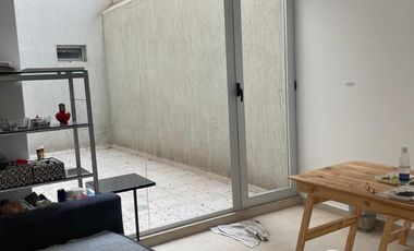 VENTA OFICINA CON PATIO INTERNO A 12 CUADRAS DE LA AVENIDA ARGENTINA- CENTRO NEUQUEN CAPITAL
