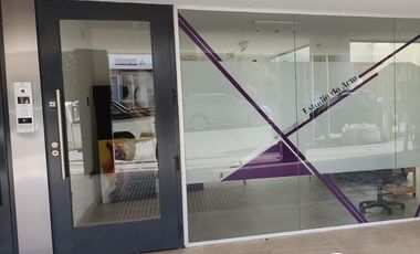 VENTA OFICINA CON PATIO INTERNO A 12 CUADRAS DE LA AVENIDA ARGENTINA- CENTRO NEUQUEN CAPITAL