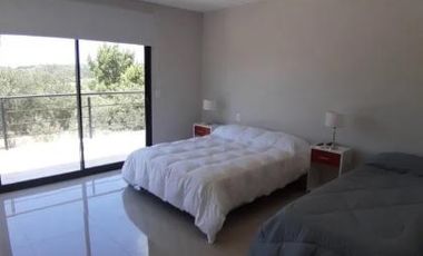 Casa 4 ambientes en Barrio Costa Esmeralda