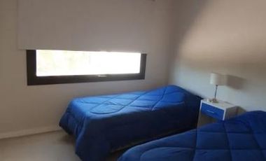 Casa 4 ambientes en Barrio Costa Esmeralda