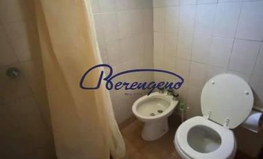 Galpón con vivienda en Hernandarias y Mac Gaul