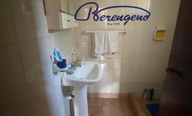 Galpón con vivienda en Hernandarias y Mac Gaul