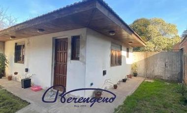 Galpón con vivienda en Hernandarias y Mac Gaul