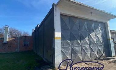 Galpón con vivienda en Hernandarias y Mac Gaul
