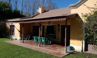 Casa en  Venta de 5 Amb. cerca Barrio Cuba