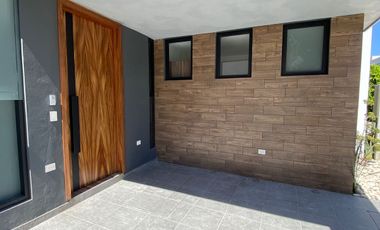 Casa en venta en fracc. frente a la UDLAP, Cholula.