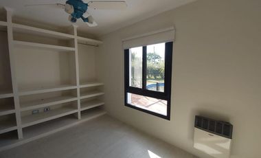 Casa - Salvador Maria Lobos