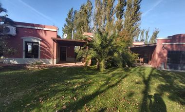 Casa - Salvador Maria Lobos