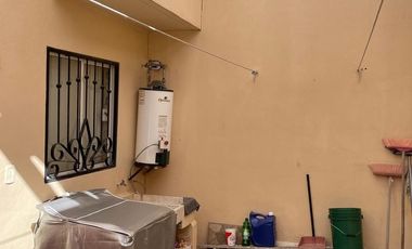 Casa con terreno excedente Urbiquinta