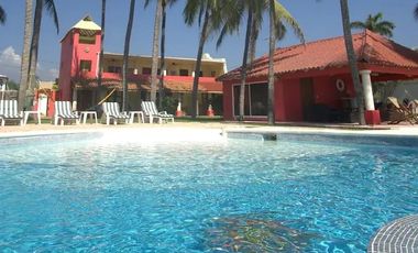 PIE DE LA CUESTA OPORTUNIDAD ÚNICA CASA DE ENSUEÑO A LA ORILLA DE LA PLAYA