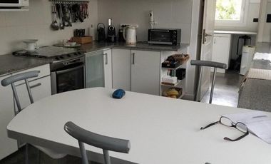 Excelente chalet 5 ambientes sobre lote de 1200m2 en Rumenco