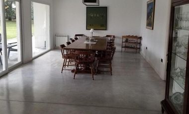 Excelente chalet 5 ambientes sobre lote de 1200m2 en Rumenco