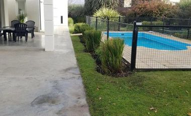 Excelente chalet 5 ambientes sobre lote de 1200m2 en Rumenco