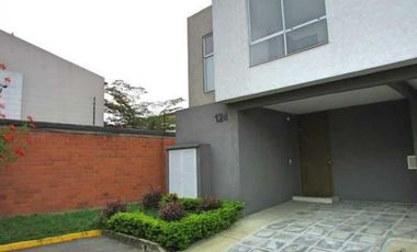 Venta Casa en Ciudad Country Jamundi  (VM)