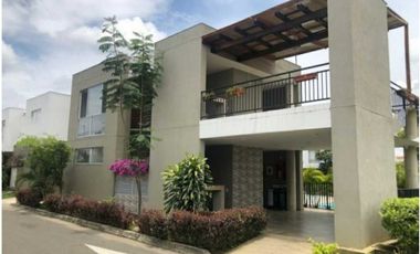 Venta Casa en Ciudad Country Jamundi (VM)