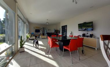 Casa en Barrio Parque La Armonia