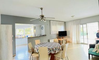 Casa en Venta de 4 Dormitorios, Lomas de la Carolina. Recibo Menor