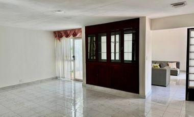 CASA EN VENTA y EN RENTA  EN CAMPECHE: COL. BOSQUES DE CAMPECHE