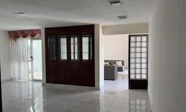 CASA EN VENTA y EN RENTA  EN CAMPECHE: COL. BOSQUES DE CAMPECHE