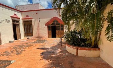 CASA EN VENTA EN CAMPECHE:  CENTRO HISTORICO