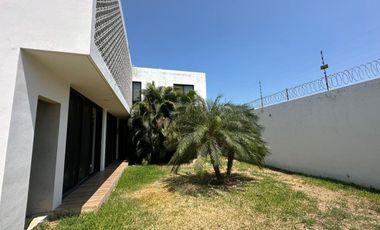 CASA EN VENTA EN CAMPECHE: FRACC. RESIDENCIAL BUGAMBILIAS