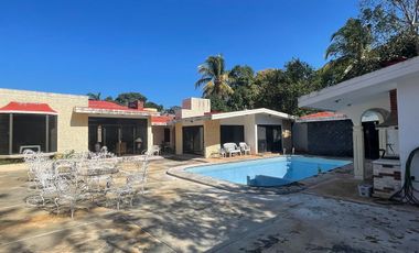 CASA EN VENTA EN CAMPECHE:  FRACC. DEL VALLE