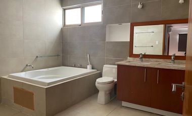 CASA EN VENTA Y EN RENTA EN CAMPECHE: COL. PRADO