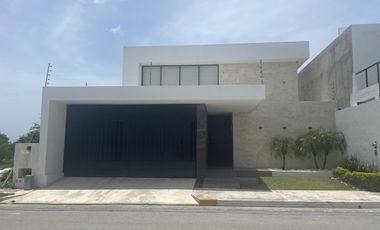 Casa en venta  en Campeche en Privada Residencial La Eminencia