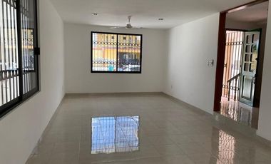 CASA EN VENTA EN CAMPECHE:  COL. BOSQUES DE CAMPECHE