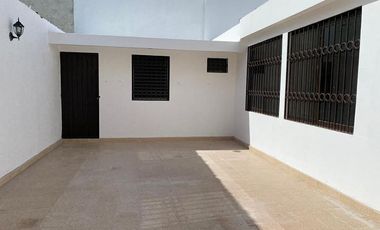 CASA EN VENTA EN CAMPECHE:  COL. BOSQUES DE CAMPECHE