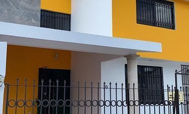 CASA EN VENTA EN CAMPECHE:  COL. BOSQUES DE CAMPECHE