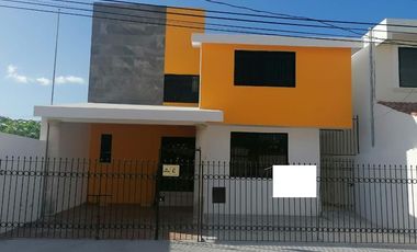 CASA EN VENTA EN CAMPECHE:  COL. BOSQUES DE CAMPECHE