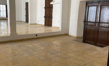 INMUEBLE EN VENTA (OFICINAS) EN CAMPECHE: BARRIO DE SAN FRANCISCO