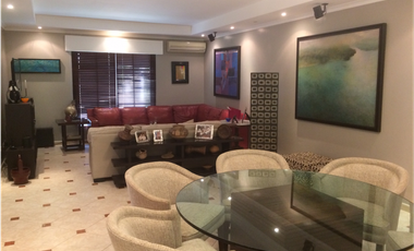 VENDO CASA UNIFAMILIAR EN PALMERAS DEL ESTE 529mt
