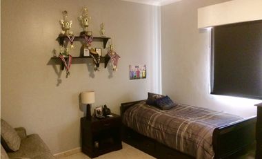 VENDO CASA UNIFAMILIAR EN PALMERAS DEL ESTE 529mt