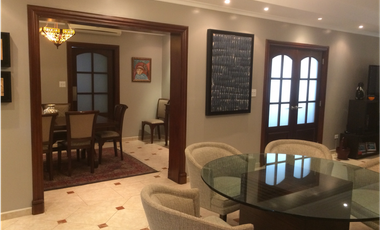VENDO CASA UNIFAMILIAR EN PALMERAS DEL ESTE 529mt