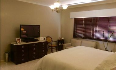 VENDO CASA UNIFAMILIAR EN PALMERAS DEL ESTE 529mt
