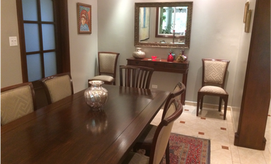 VENDO CASA UNIFAMILIAR EN PALMERAS DEL ESTE 529mt