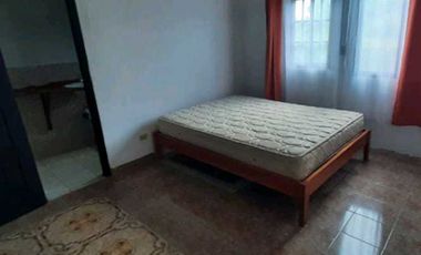 VENDO CASA FRENTE AL MAR