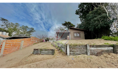 CASA + DEPTO. / ESPARZA AL 900