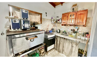 CASA + DEPTO. / ESPARZA AL 900