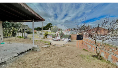 CASA + DEPTO. / ESPARZA AL 900