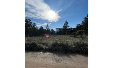 terreno sobre calle 187 y 68 de 500m2