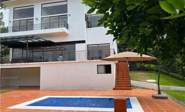 CASA EN VENTA FRACIONAMIENTO AVANDARO