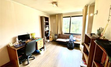 Casa en Venta en San Carlos de Apoquindo / Camino El Alba / Para remodelar
