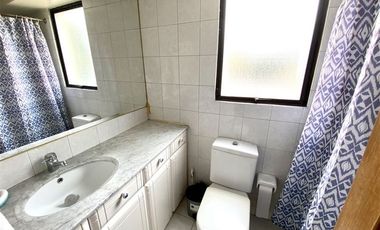 Casa en Venta en San Carlos de Apoquindo / Camino El Alba / Para remodelar