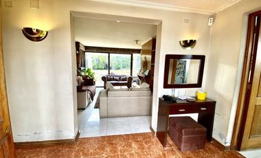 Casa en Venta en San Carlos de Apoquindo / Camino El Alba / Para remodelar