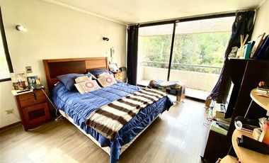 Casa en Venta en San Carlos de Apoquindo / Camino El Alba / Para remodelar