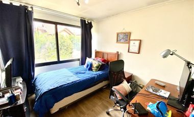 Casa en Venta en San Carlos de Apoquindo / Camino El Alba / Para remodelar