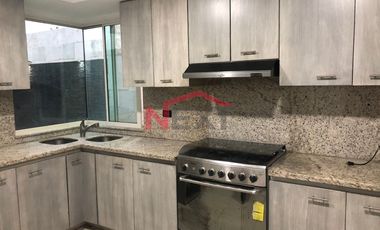 EN VENTA CASA EN FRACCIONAMIENTO LOS REALES